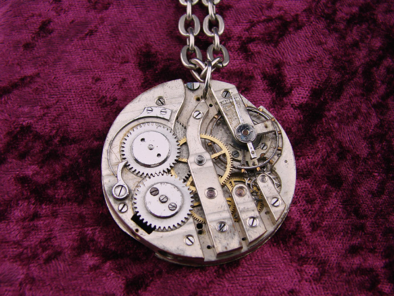 Clockwork Halskette 14